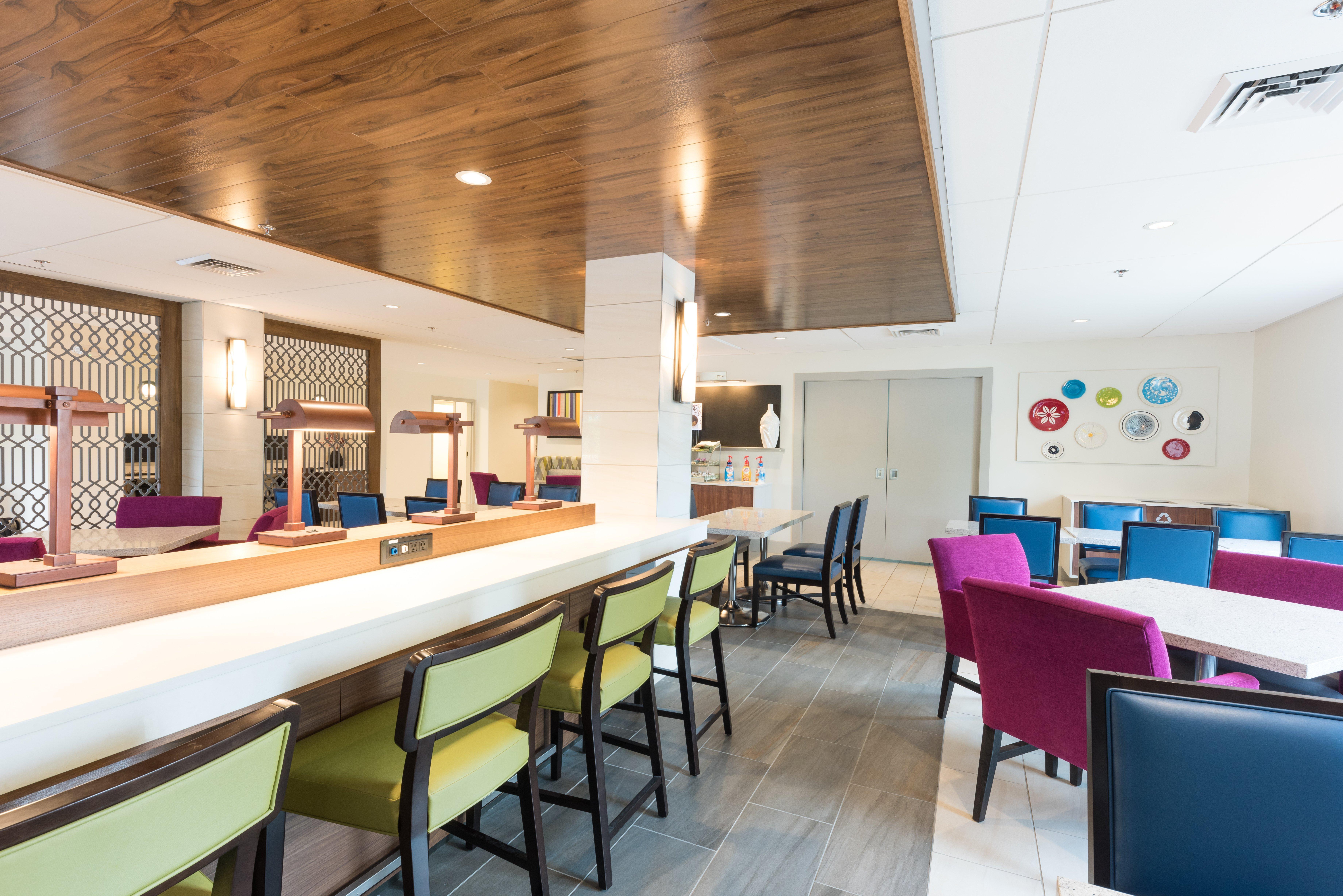 Holiday Inn Express Charleston Us Highway 17 & I-526 By Ihg Exterior photo