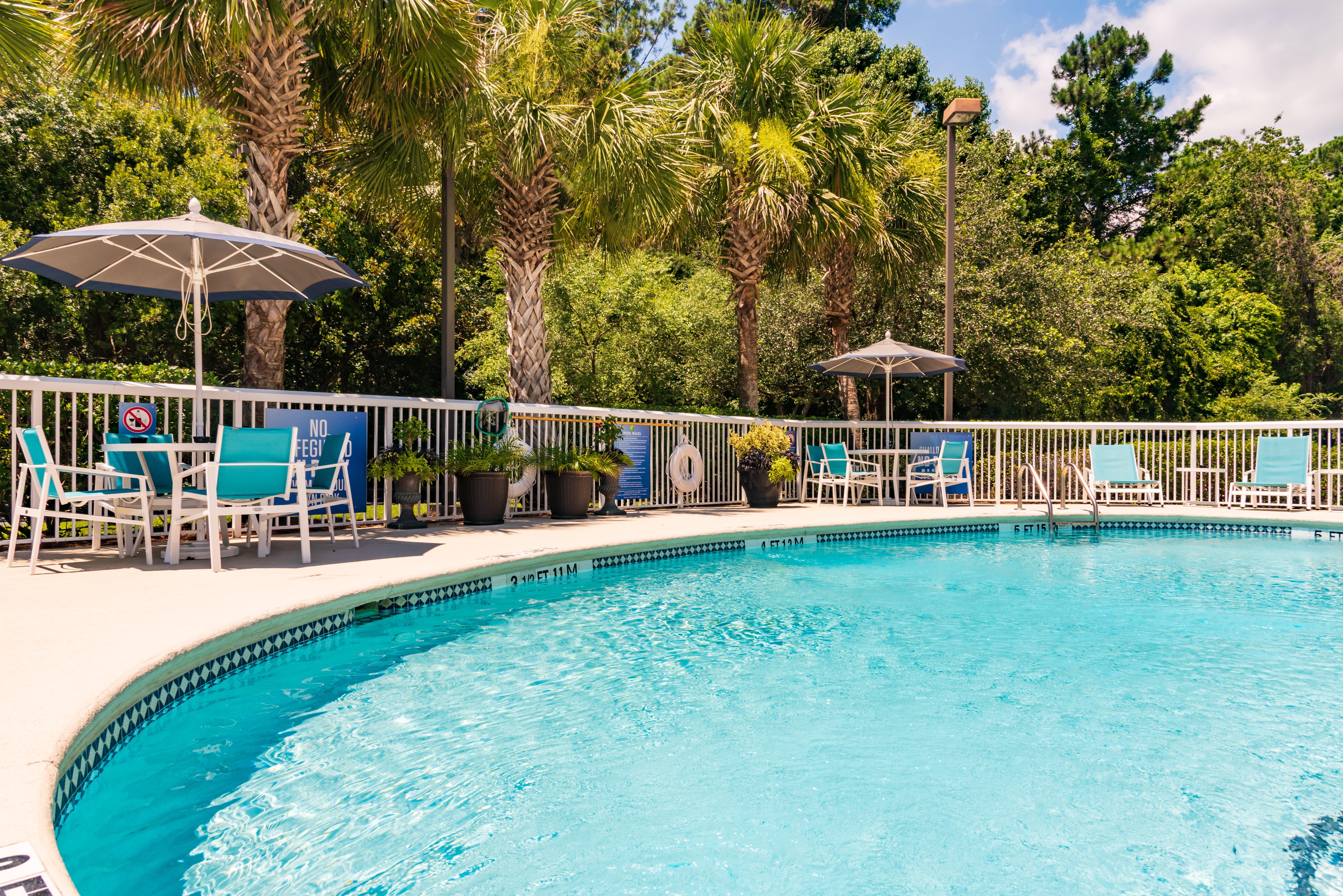 Holiday Inn Express Charleston Us Highway 17 & I-526 By Ihg Exterior photo