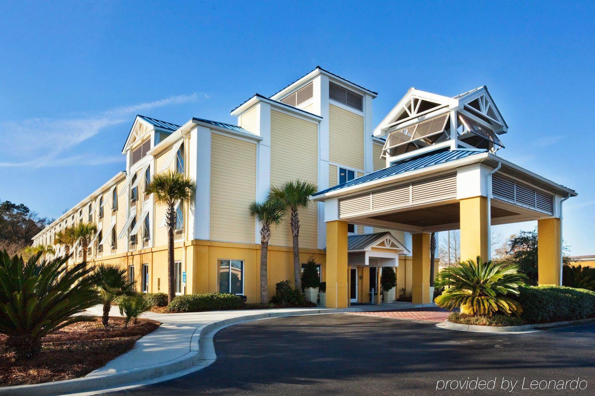 Holiday Inn Express Charleston Us Highway 17 & I-526 By Ihg Exterior photo