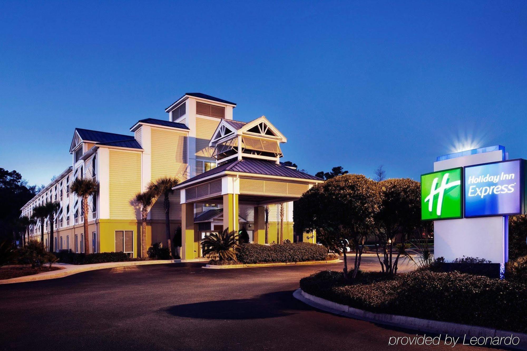 Holiday Inn Express Charleston Us Highway 17 & I-526 By Ihg Exterior photo