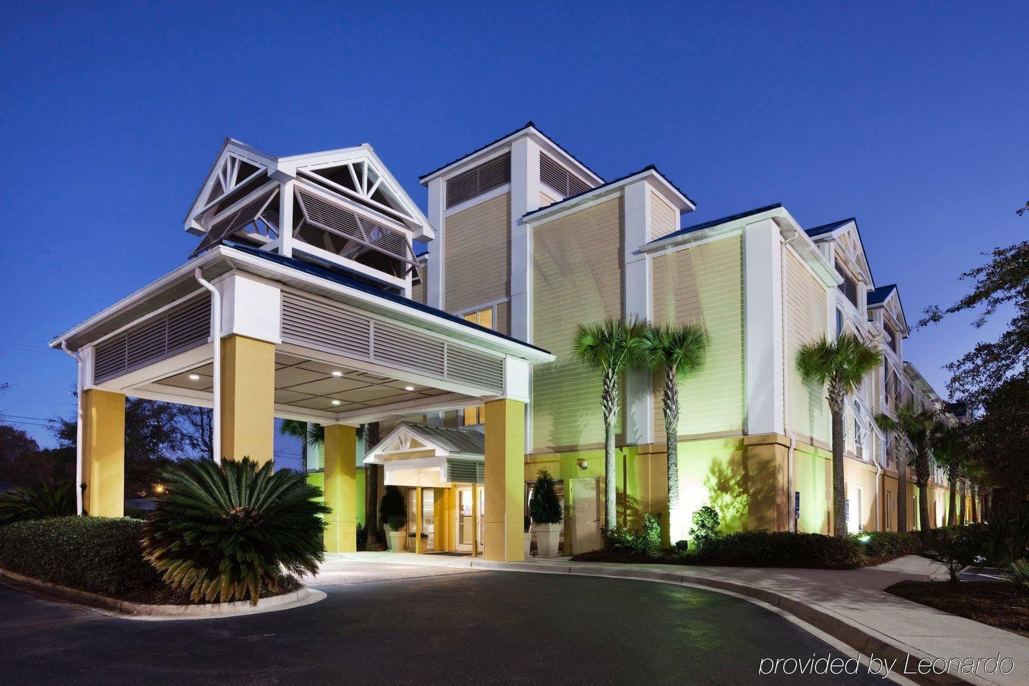 Holiday Inn Express Charleston Us Highway 17 & I-526 By Ihg Exterior photo