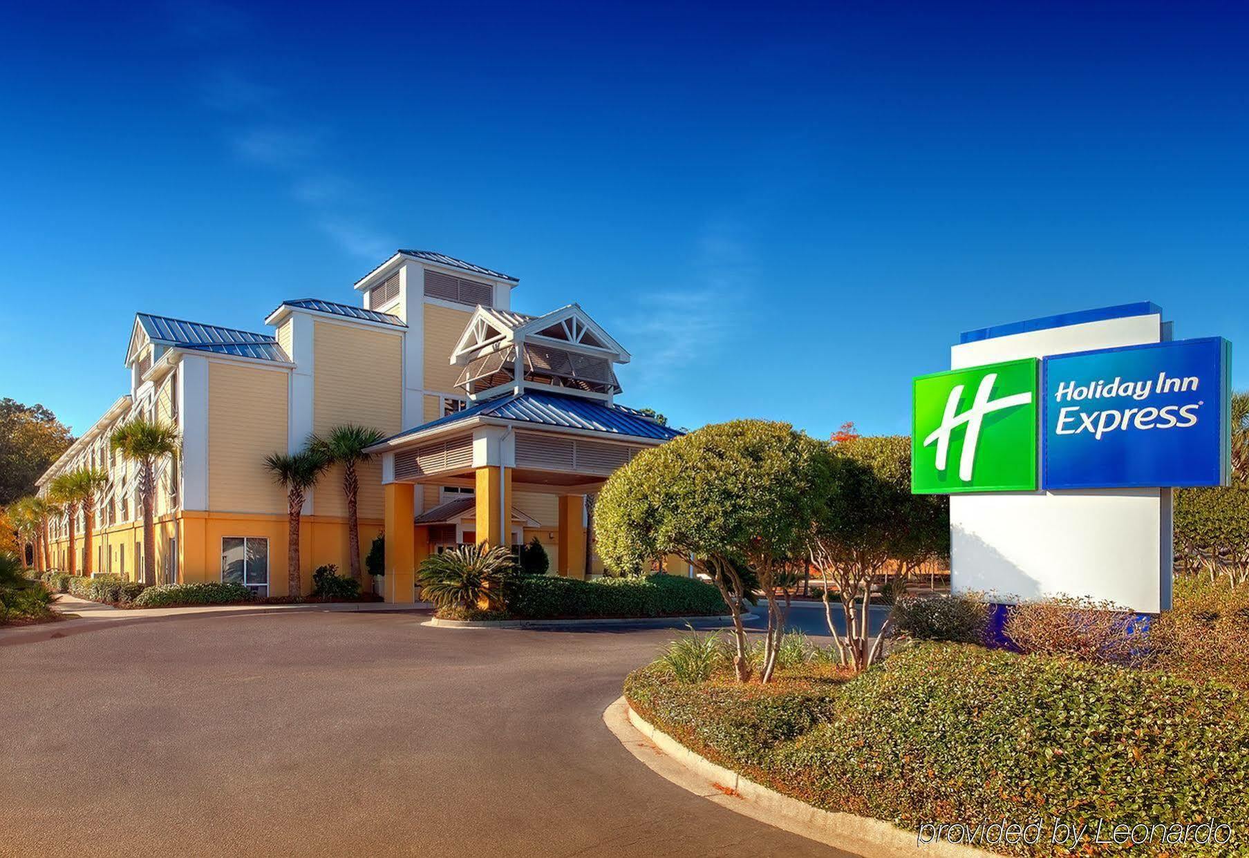 Holiday Inn Express Charleston Us Highway 17 & I-526 By Ihg Exterior photo